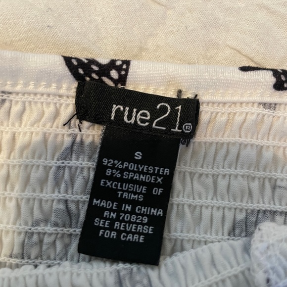 Ruched butterfly crop top tank - Picture 3 of 3